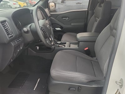 2023 Nissan Frontier Base