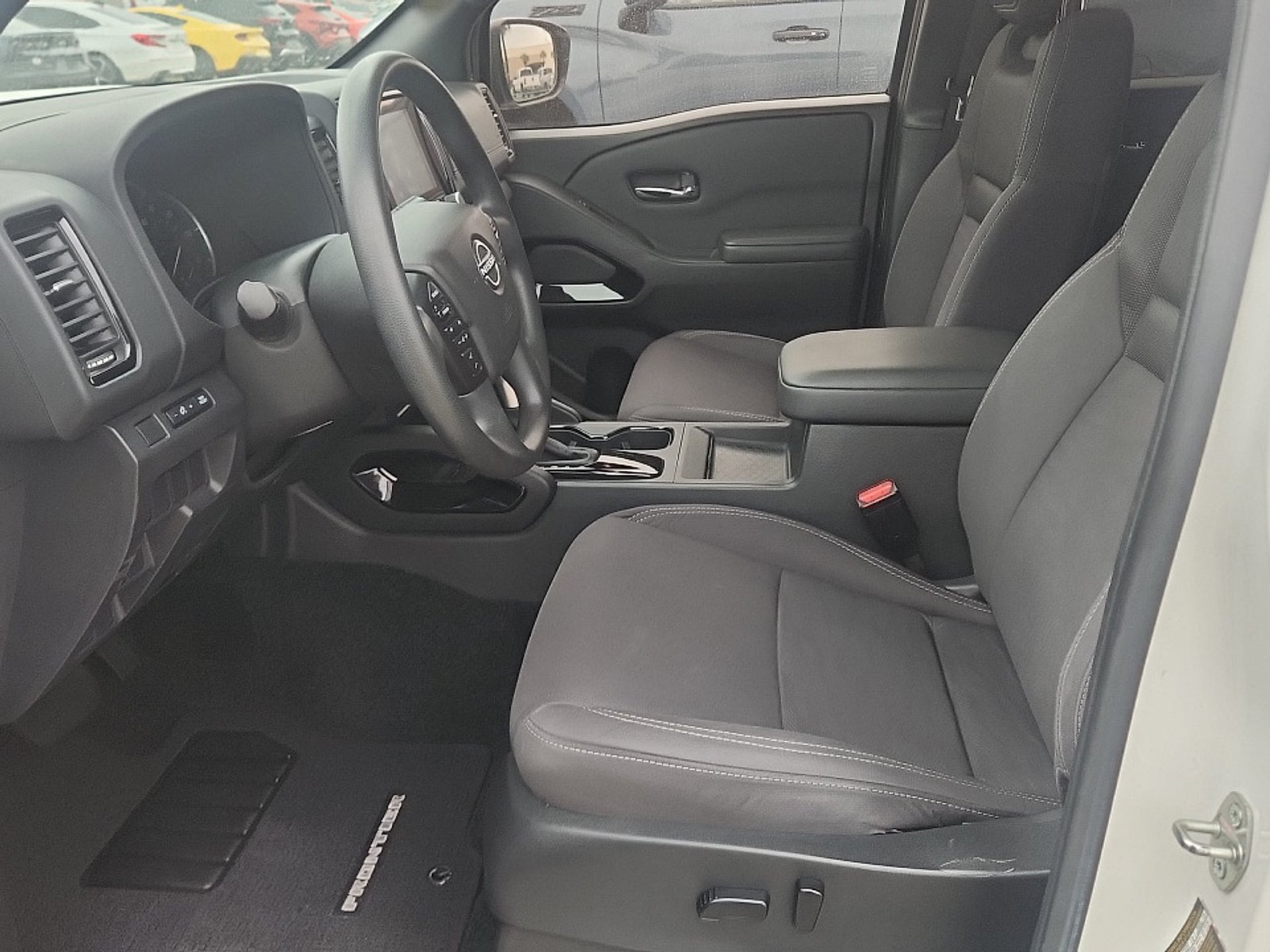 2023 Nissan Frontier Base