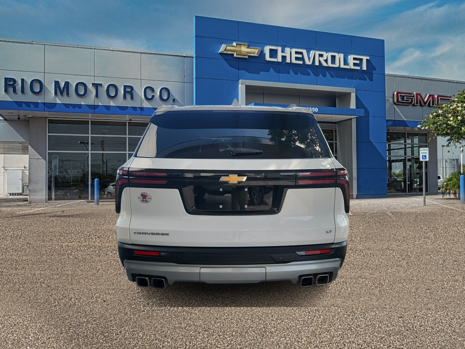 2024 Chevrolet Traverse LT