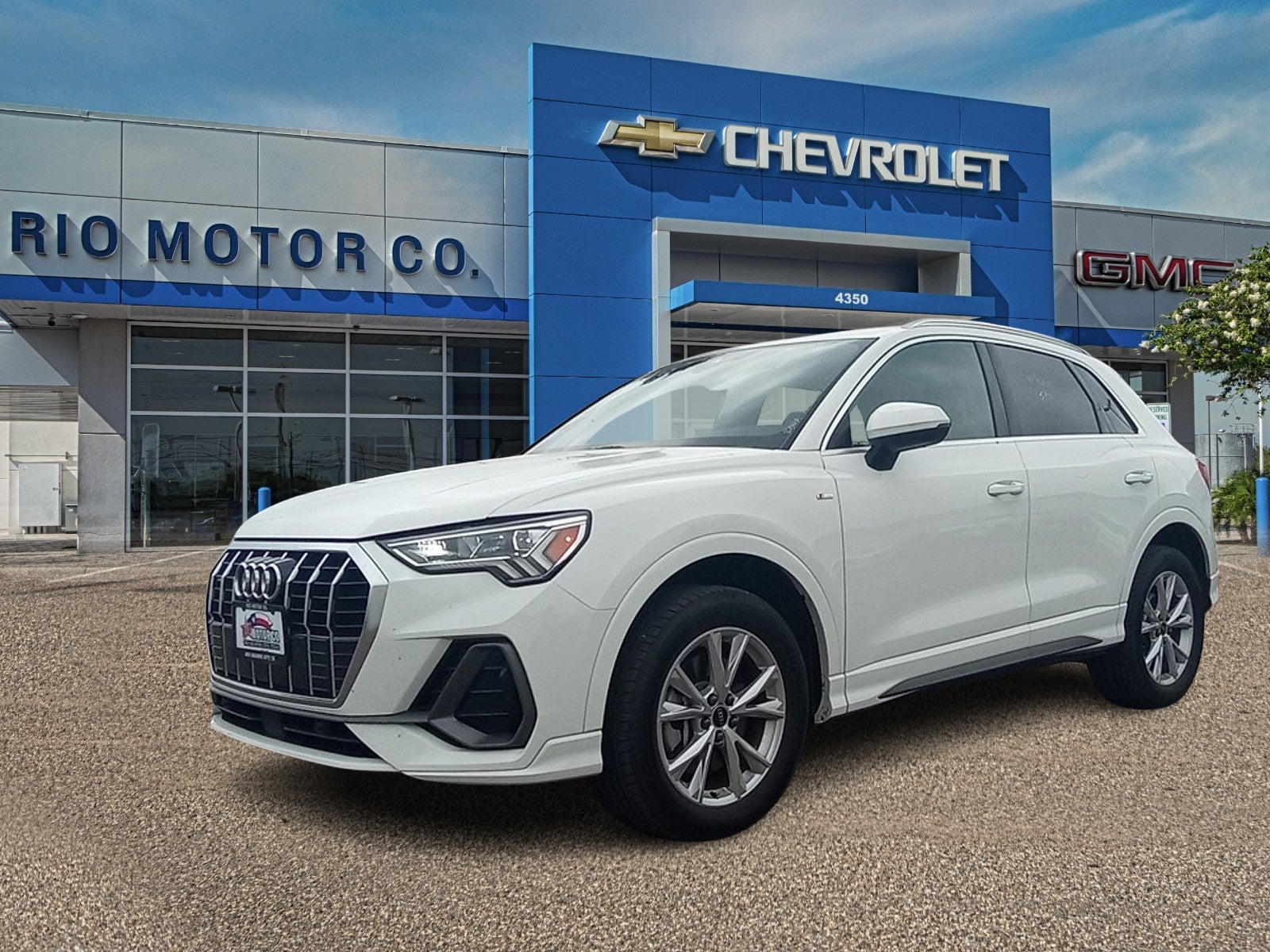 2025 Audi Q3 45 TFSI S Line Premium quattro's photo